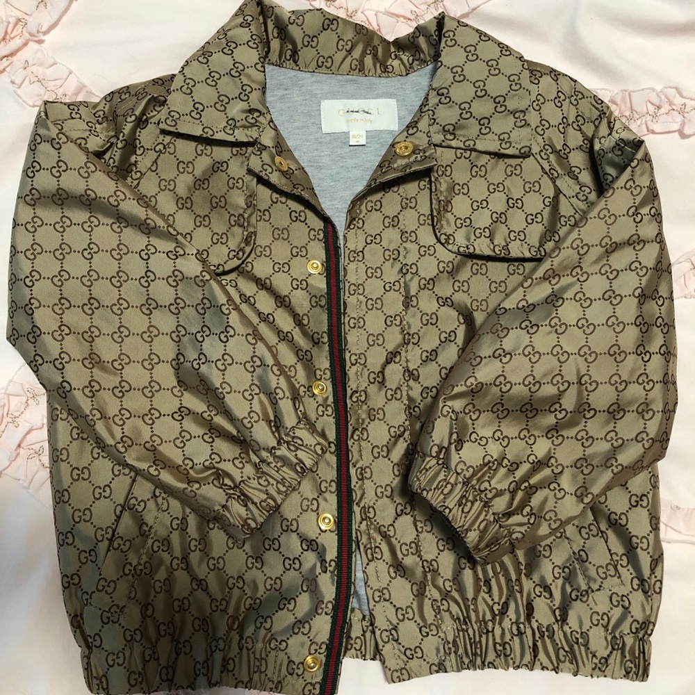 💯 authentic Gucci rain jacket kids/girl